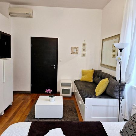 Beach City Pearls Apartments สปลิท ภายนอก รูปภาพ