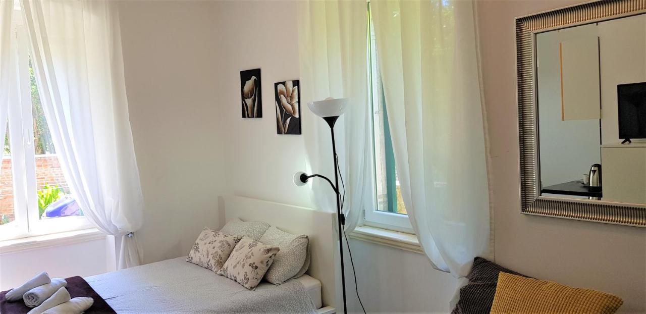 Beach City Pearls Apartments สปลิท ภายนอก รูปภาพ