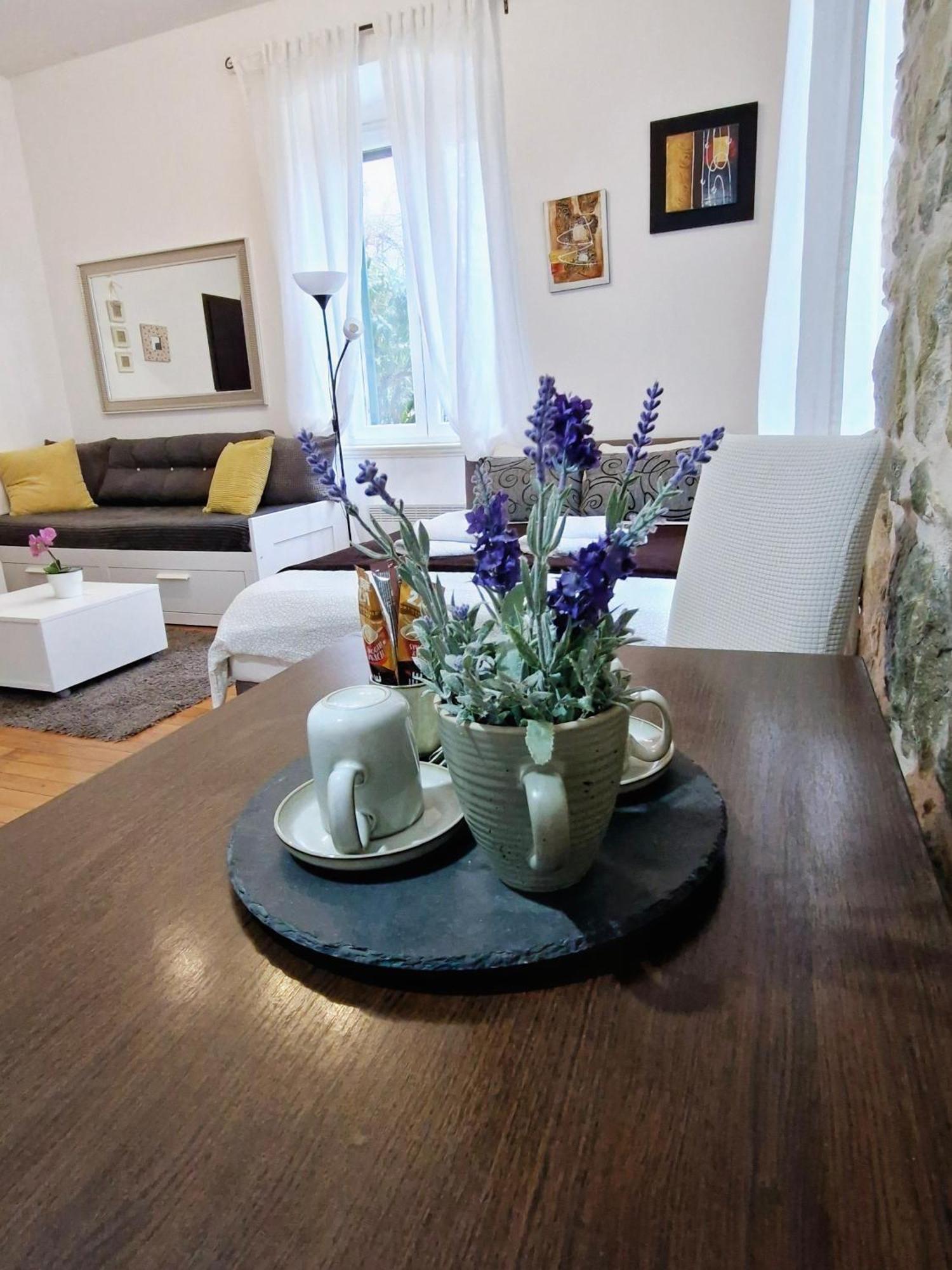 Beach City Pearls Apartments สปลิท ภายนอก รูปภาพ